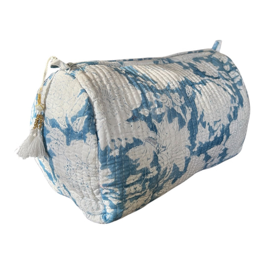 (NLM111) Make Up Bag Bella Blue