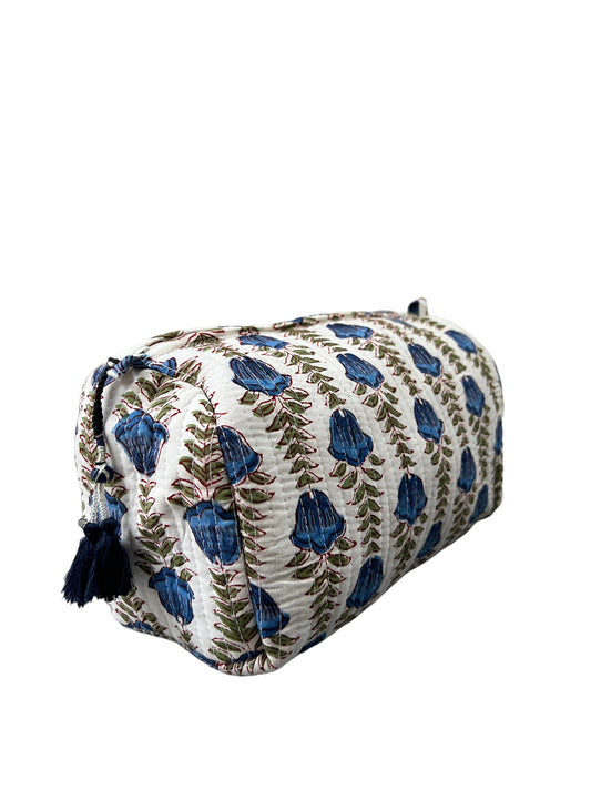 (M094) Make Up Bag Blue Green Vines