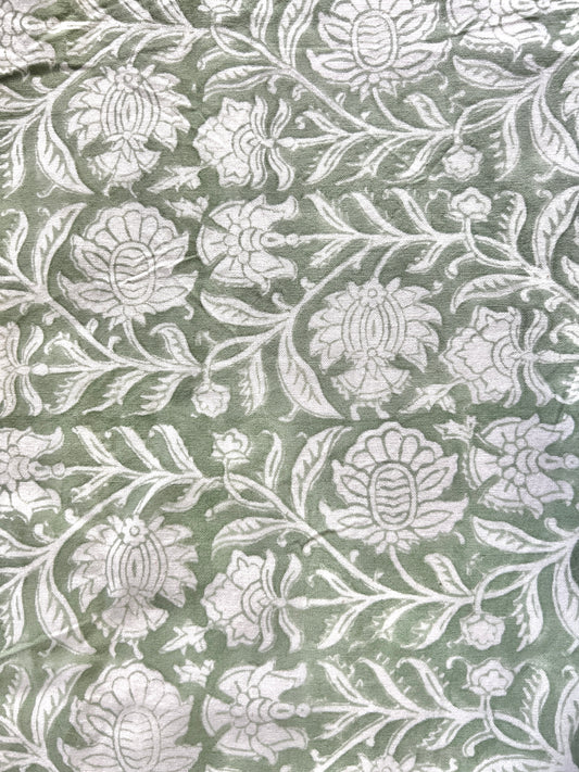 Sage Green Table Linens (AL1043)