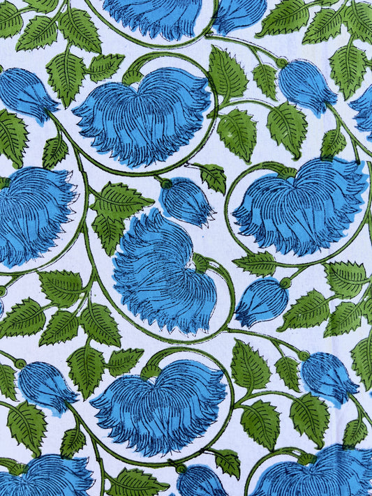 Lilly White + Blue Table Linens (AL1038)