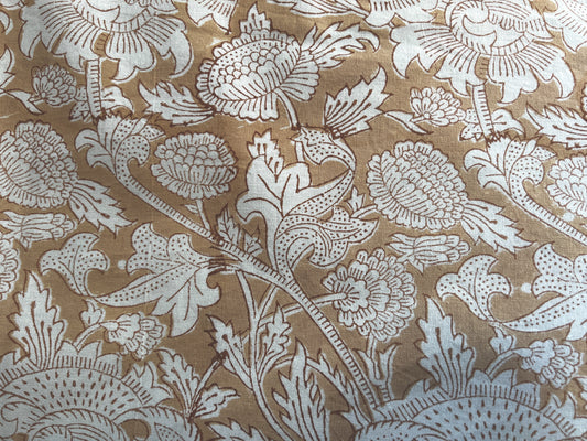 Antique White Table Linens (AL1001)