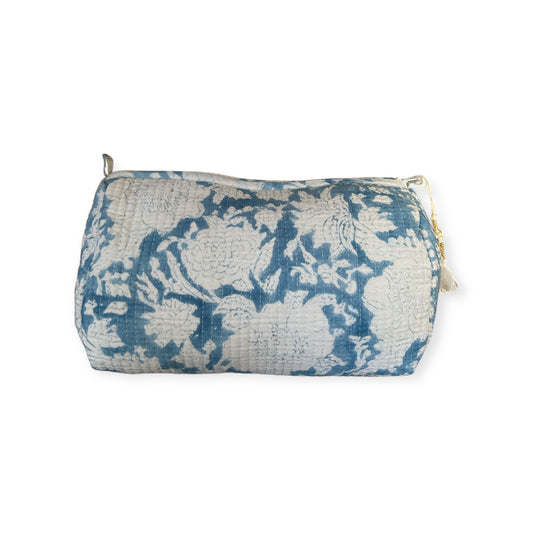 (NLM111) Make Up Bag Bella Blue